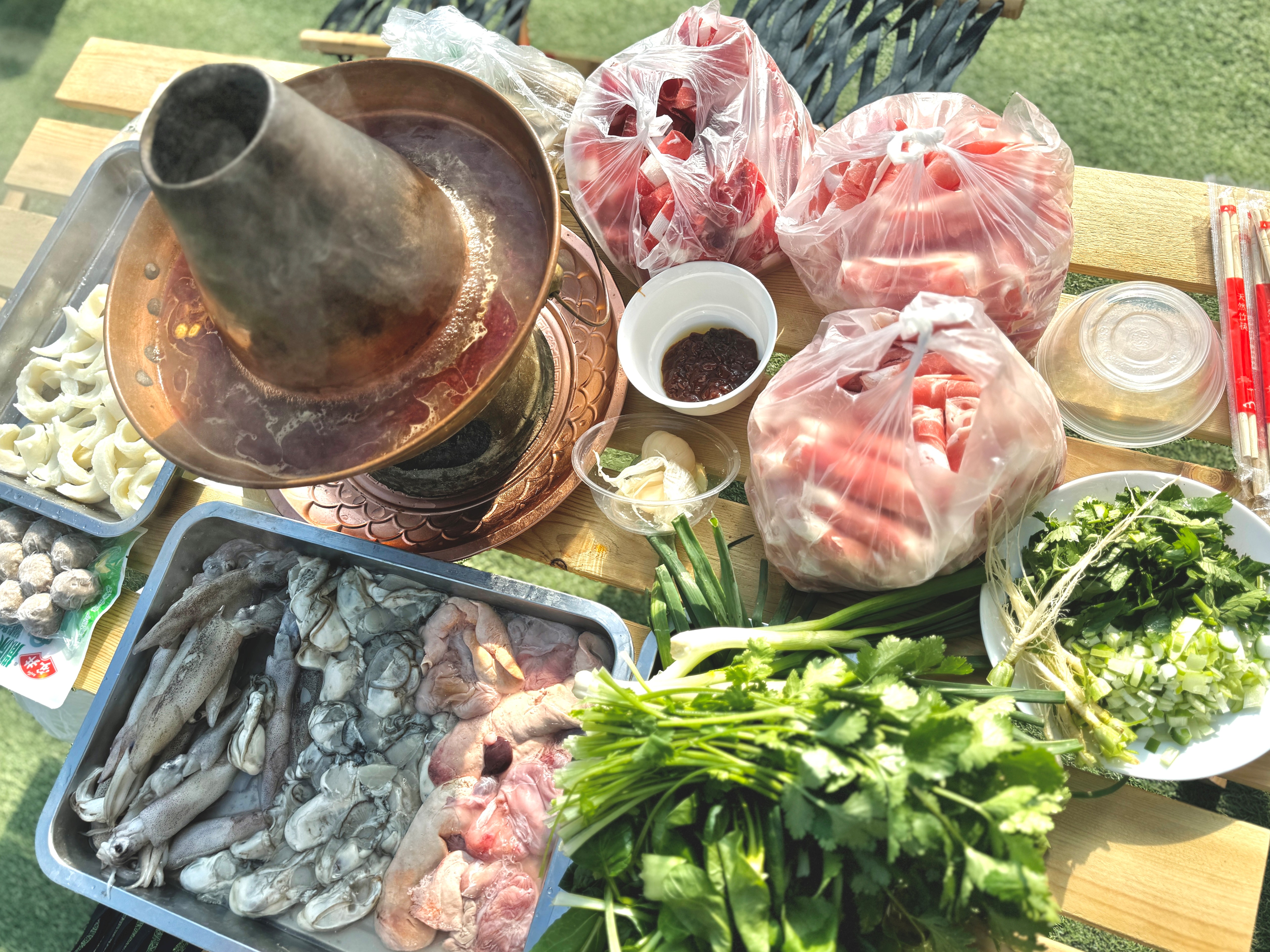 团餐、炒菜、烧烤等，农场自养散养鸡