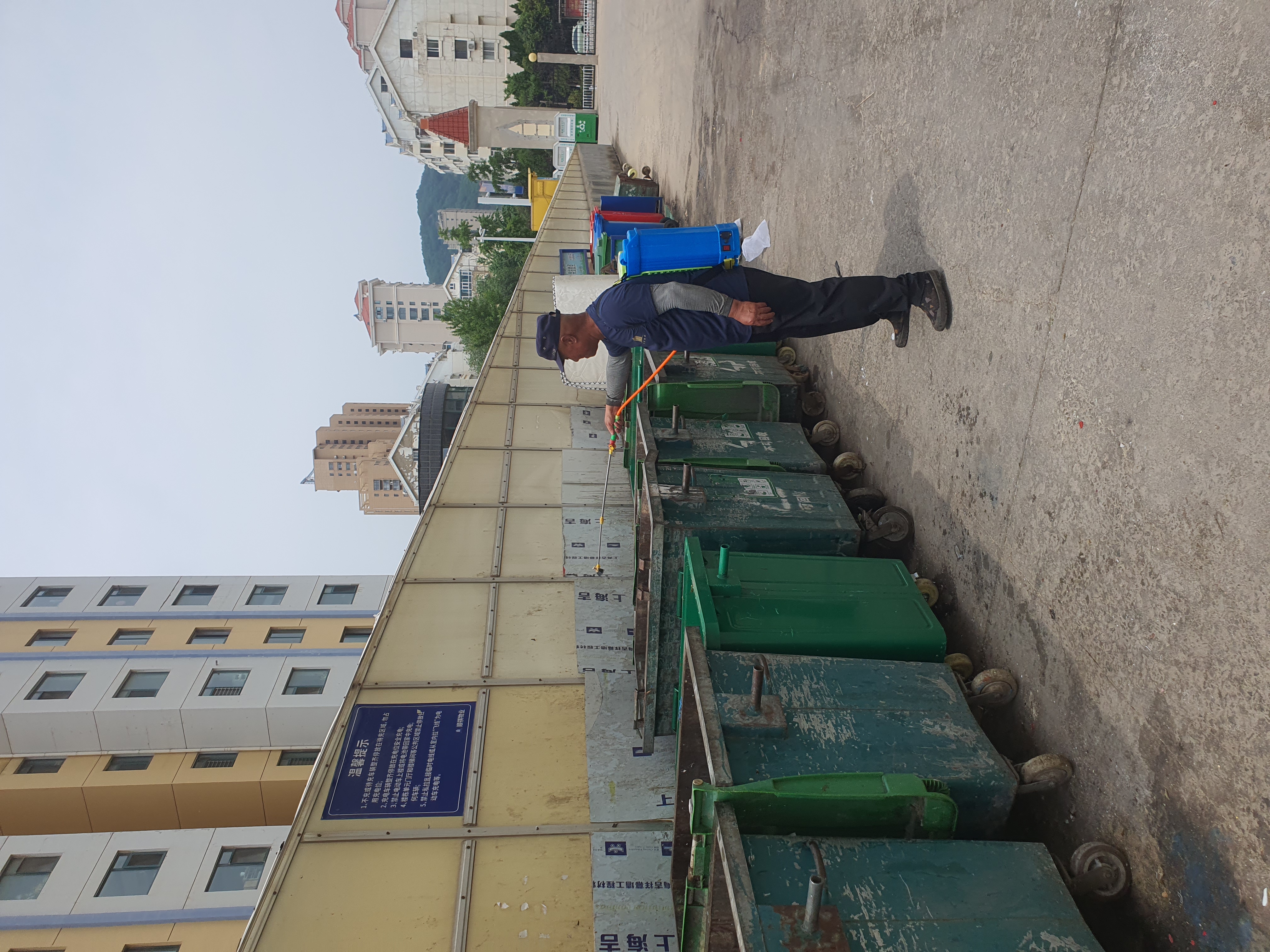 垃圾箱消毒、除虫